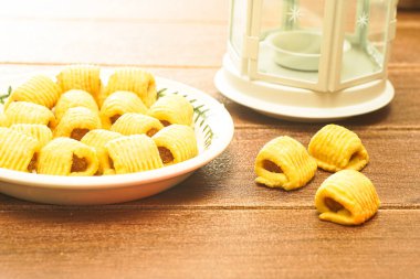 Ananaslı turta ya da nanalı tart, Endonezya 'dan gelen ananas reçeli ile doldurulmuş ya da üzeri ananas reçelli, ancak Asya' nın farklı bölgelerinde bulunur. Kurban Bayramı Konsepti, Seçici Odaklanma