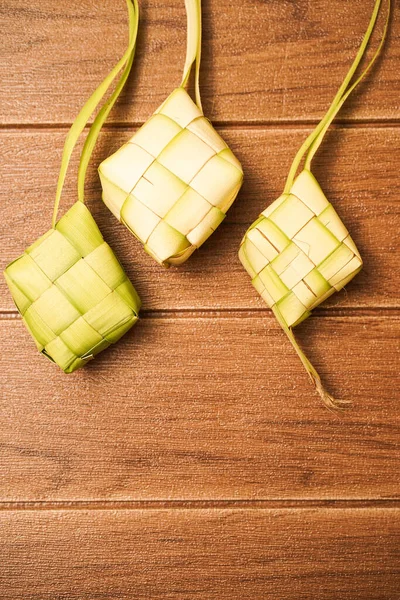 Ketupat Lokal Delikatess Festsäsongen Sydostasien Särskilt Eid Fitri Det Rishylsa — Stockfoto