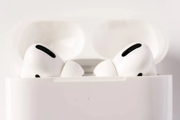 Novos Airpods Pro Apresenta Cancelamento Ruído Ativo Ajuste Personalizável — Fotografia de Stock