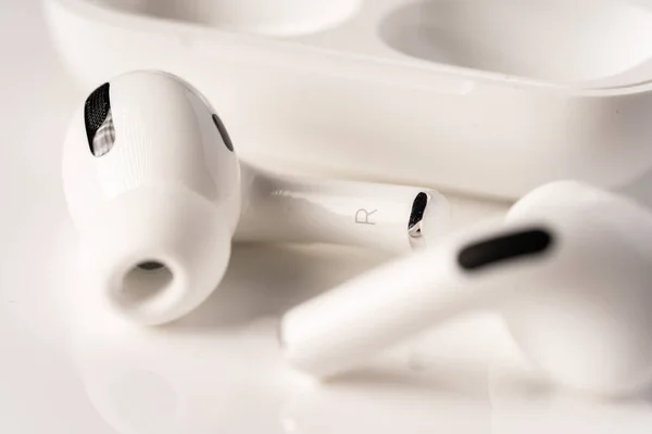 Les Nouveaux Airpods Pro Dispose Annulation Active Bruit Ajustement Personnalisable — Photo