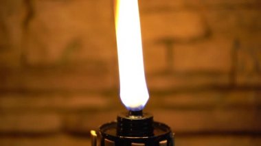 Bambu yağı lambası ya da bayram ya da hari raya dekorasyonu için pelita.