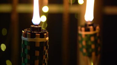 Bambu yağı lambası ya da bayram ya da hari raya dekorasyonu için pelita.