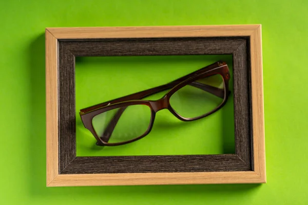Glasögon Eller Ögonglas Isolerat Mot Grönt — Stockfoto