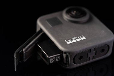 Gopro maksimum siyah karşısında izole