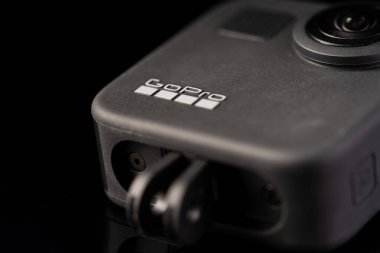 Gopro maksimum siyah karşısında izole