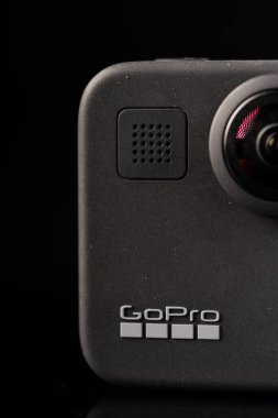 Gopro maksimum siyah karşısında izole