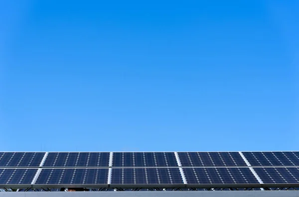 Fotovoltaik veya yenilenebilir enerji ya da elektrik için güneş paneli