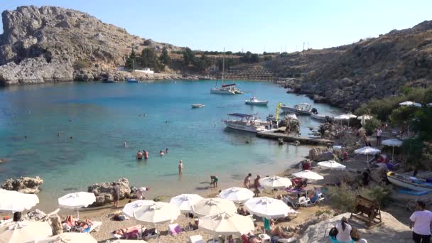 Paul Bay Sandy Beach Boats People Swimming Clear Mediterranean Sea — Stock Video