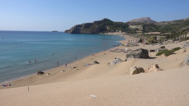 Praia Tsampika Mar Mediterrâneo Areia Onda Costa Dia Ensolarado Rhodes — Vídeo de Stock