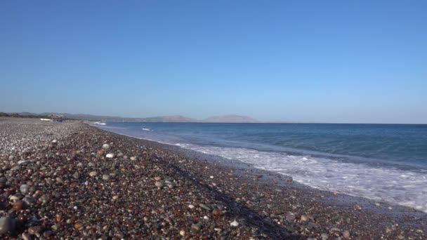 Costa Del Mar Mediterráneo Playa Guijarros Las Olas Isla Rodas — Vídeos de Stock