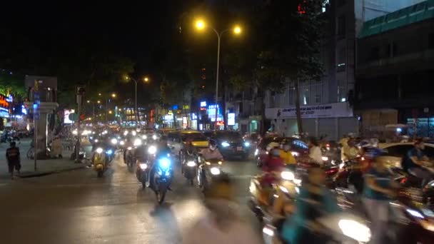 Cidade Chi Minh Scooters Carros Motocicletas Encruzilhada Tráfego Rodoviário Noite — Vídeo de Stock