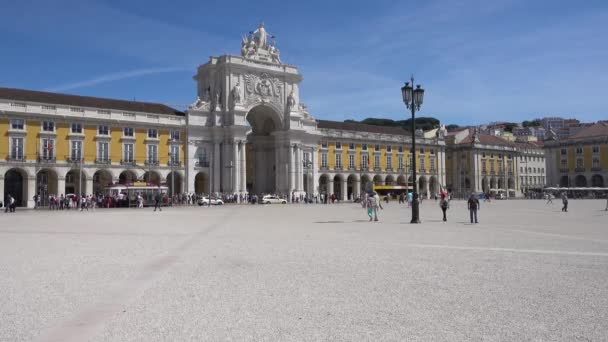 Lissabon Portugal Commerce Square Triumfbåge Rua Augusta Vandrande Människor Lissabon — Stockvideo