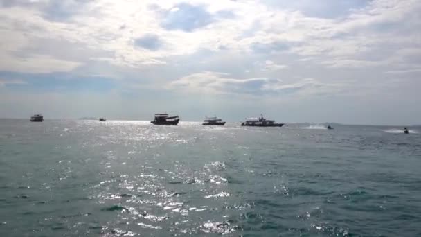 Tailandia Pattaya Mar Cielo Barcos Fondo — Vídeo de stock