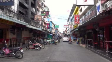 Pattaya, Pattaya Soi 6, tabelalar, barlar. Pattaya, Tayland 6.12.2017