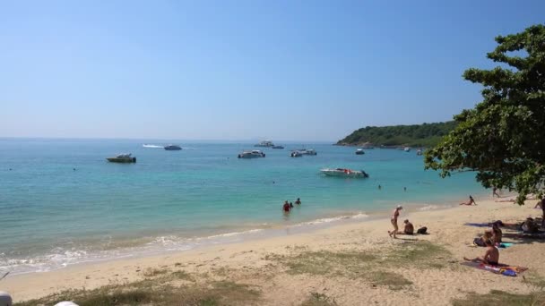 Pattaya Koh Larn Island Nual Beach Θάλασσα Βάρκες Παραλία Άνθρωποι — Αρχείο Βίντεο