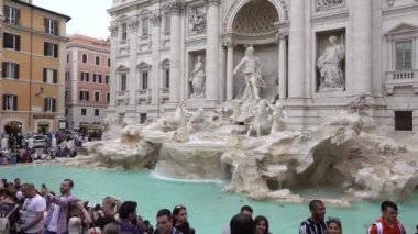 Roma, Piazza di Trevi, Fontana di Trevi. Roma, İtalya, Mayıs 2019.