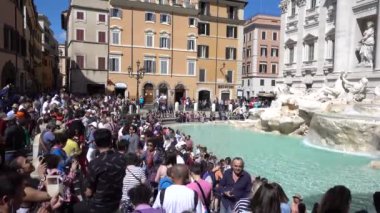 Roma, Piazza di Trevi, Fontana di Trevi. Roma, İtalya, Mayıs 2019.