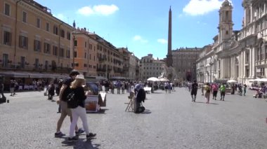 Roma, Piazza Navona, Fontana dei Quattro Fiumi. Roma, İtalya, Mayıs 2019. 