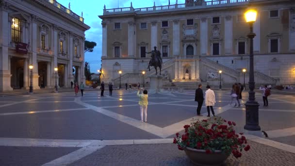 Roma Piazza Del Campidoglio Estatua Equestre Marco Aurelio Palazzo Dei — Vídeos de Stock