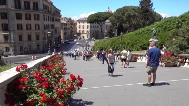 Roma Michelangelo Capitoline Steps Vista Palazzo Senatorio Pessoas Caminham Roma — Vídeo de Stock