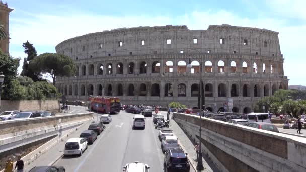 Roma Coliseu Estrada Que Vai Carros Roma Itália Maio 2019 — Vídeo de Stock