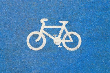 Mavi arkaplanda bisiklet işareti.