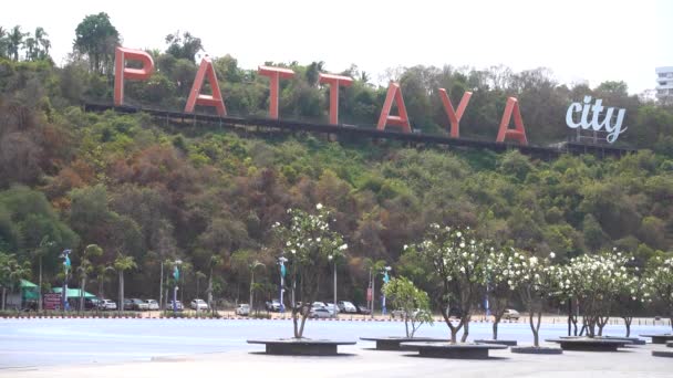 Alfabeto Pattaya Cidade Pratumnak Colina Grandes Letras Vermelhas Pattaya Tailândia — Vídeo de Stock