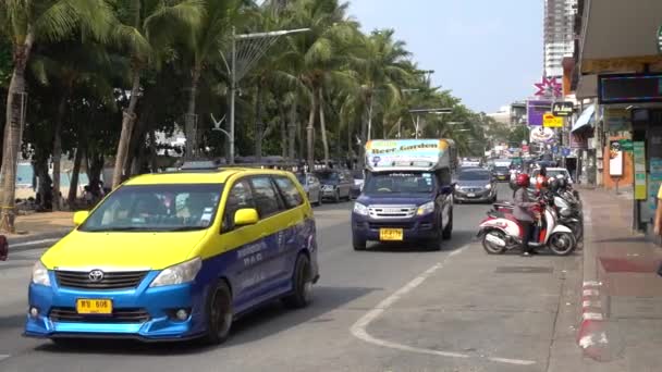 Ruch Samochodowy Ulicy Pattaya Beach Road Pattaya Tajlandia Marzec 2020 — Wideo stockowe