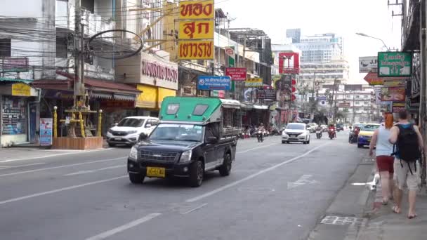 Biltrafik Gatan Pattaya Pattaya Pattayasaisong Väg Pattaya Thailand Mars 2020 — Stockvideo