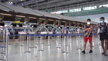Bangkok Suvarnabhumi havaalanı kayıt masası. Tayland Bangkok Mart 2020