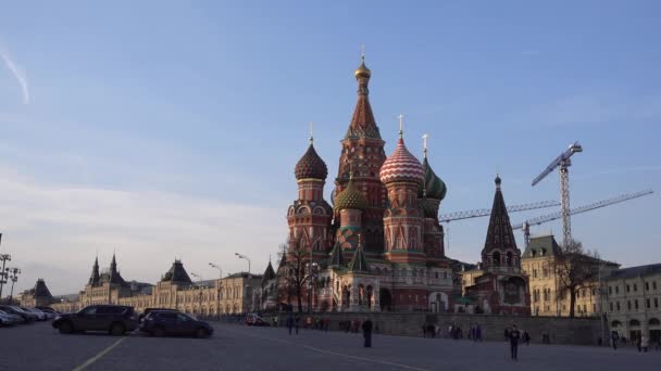 Moskou Rood Plein Kathedraal Van Vasili Gezegende Mensen Lopen Het — Stockvideo