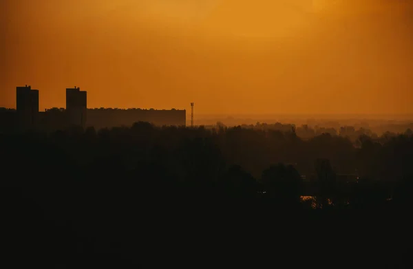 Beautiful Sunset City Skyline Cold Winter Evening Yellow Sky Background — Stock Photo, Image