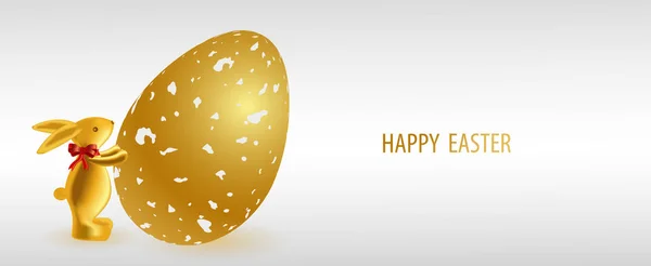 Feiertagsbanner frohe Ostern. Der goldene Osterhase mit roter Schleife am Hals rollt ein goldenes Ei auf weißem Hintergrund. Festplakat. Design mit realistischen festlichen Objekten, 3d. Vektor — Stockvektor