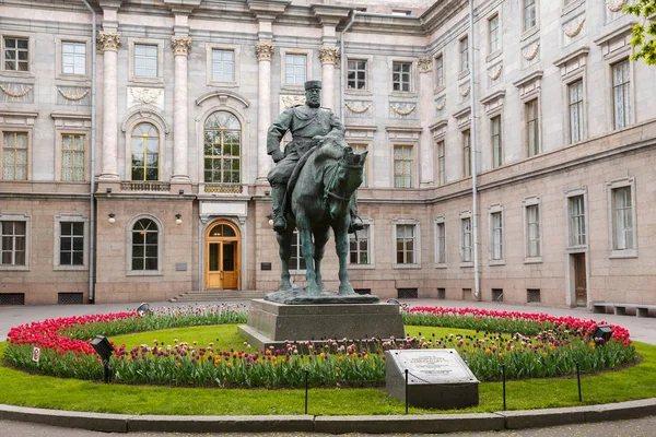 Mermer Saray. St. Petersburg, Rusya 'da İmparator II. Alexander Anıtı.