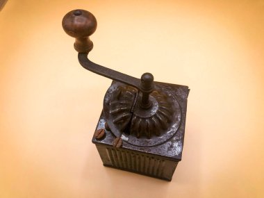 Çok güzel bir kahve öğütücü aleti.