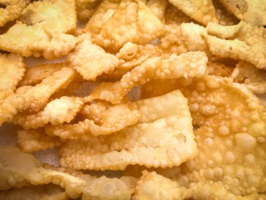 Lezzetli kızarmış chiacchiere, İtalyan geleneksel pastası.