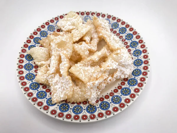 Chiacchiere, la pâtisserie frite traditionnelle pour célébrer la voiture — Photo