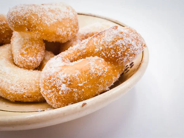 Zeppole, I 'deki karnavalı kutlamak için geleneksel kızarmış çörekler.