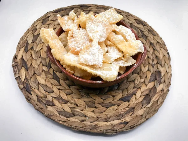 Delicious fried chiacchiere, an Italian traditional pastry to ce — 스톡 사진