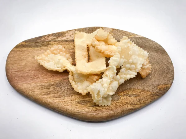 Lezzetli kızarmış chiacchiere, İtalyan geleneksel pastası.