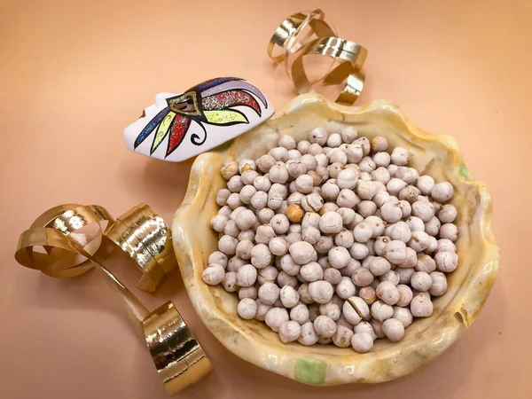 Toasted chickpeas