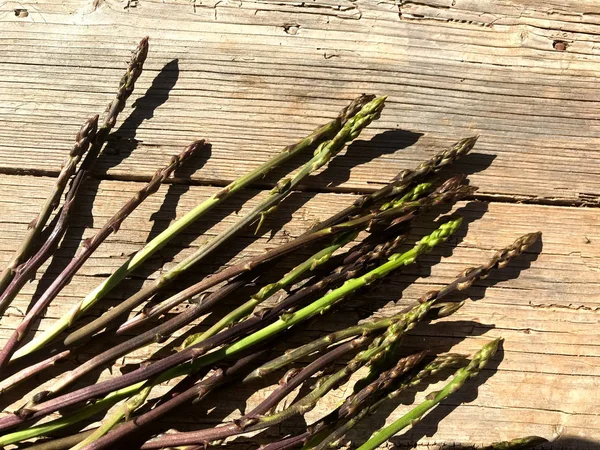 Fresh raw asparagus — Stock Photo, Image