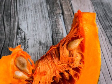 Taze lezzetli balkabağı çiftlikten toplandı.