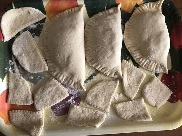 Sült Panzerotti Mozzarellával Paradicsomszósszal — Stock Fotó