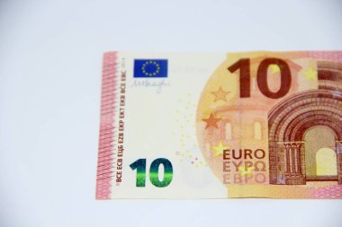 Beyaz arkaplanda Avro banknotu 