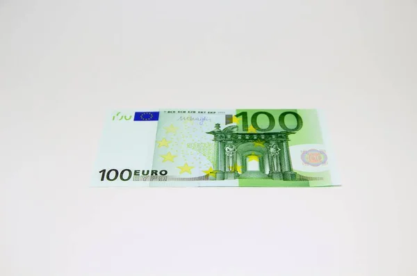 Beyaz arkaplanda Avro banknotu 