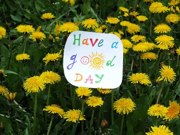 Paper note with phrase: Have a good day. Positive attitude concept — Stock Photo, Image