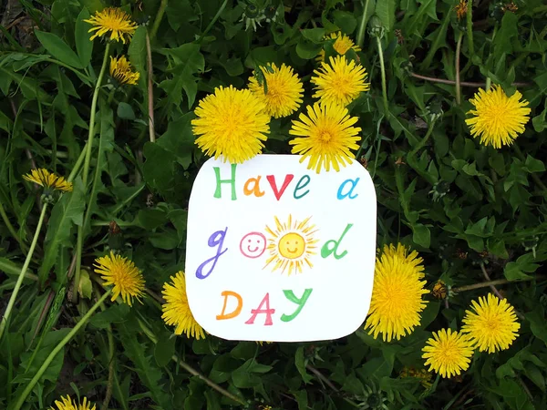 Paper note with phrase: Have a good day. Positive attitude concept — Stock Photo, Image