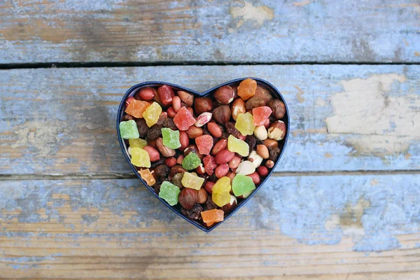 Kalp şeklinde kutu şekerler