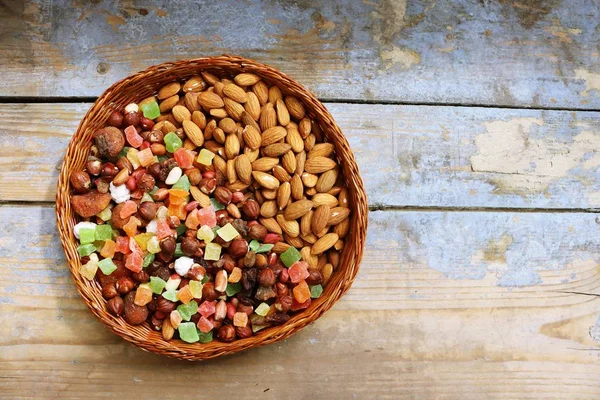 Kalp şeklinde kutu şekerler